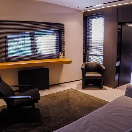 Sohaz Panzio Es Apartmanhaz