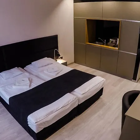 Sohaz Panzio Es Apartmanhaz Szolnok