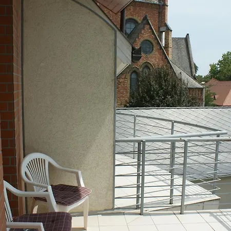 Sohaz Panzio Es Apartmanhaz 4* Szolnok