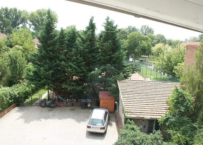 B&B Sohaz Panzio Es Apartmanhaz Solnoca